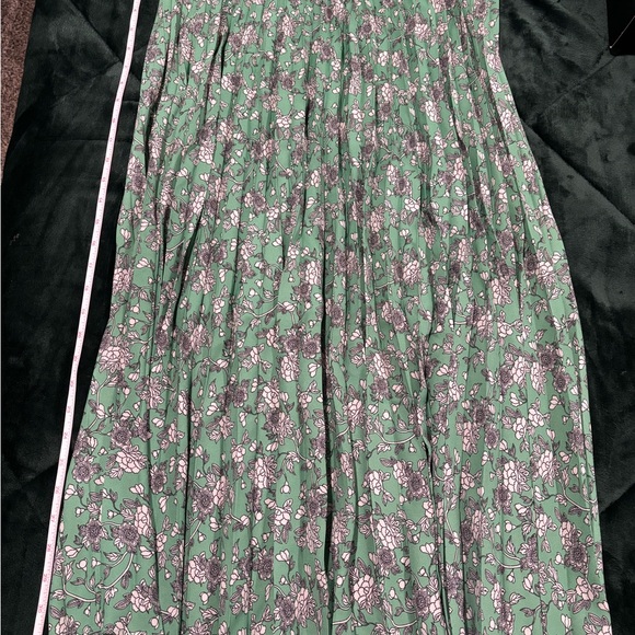 Max Studio Green Floral A-Line Skirt - Picture 2 of 3